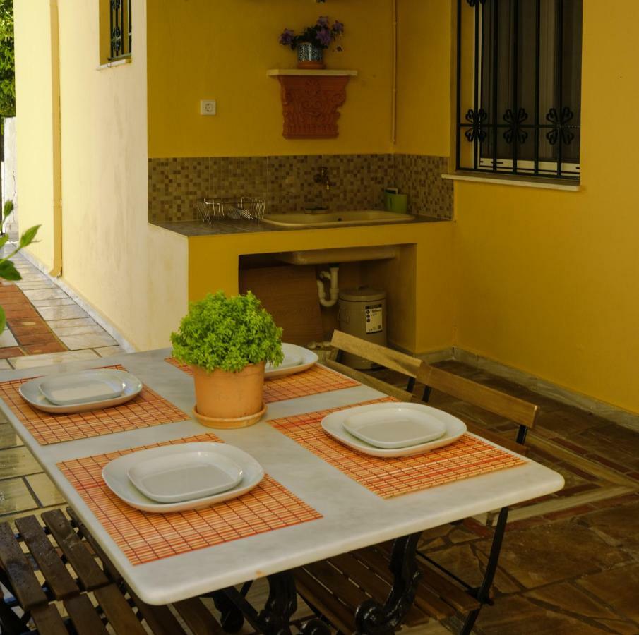 Apartmán House With Garden Near The Sea Agia Efimia Exteriér fotografie