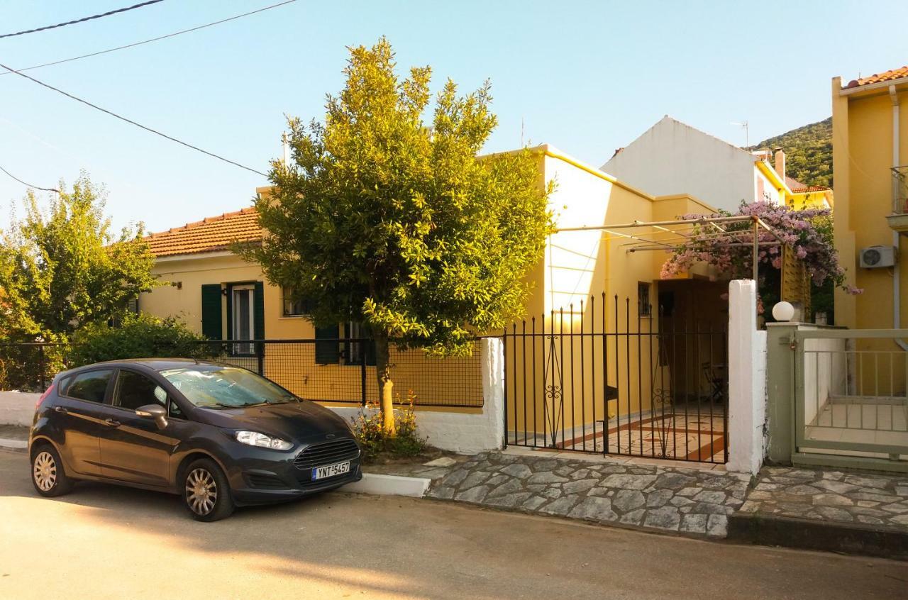 Apartmán House With Garden Near The Sea Agia Efimia Exteriér fotografie